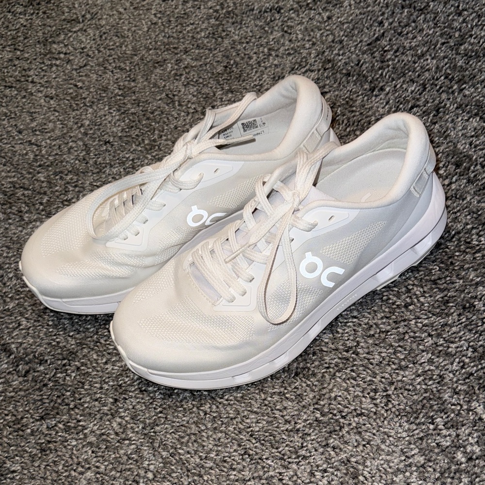 On Clouds On Women’s Cloudzone Lifestyle Shoes